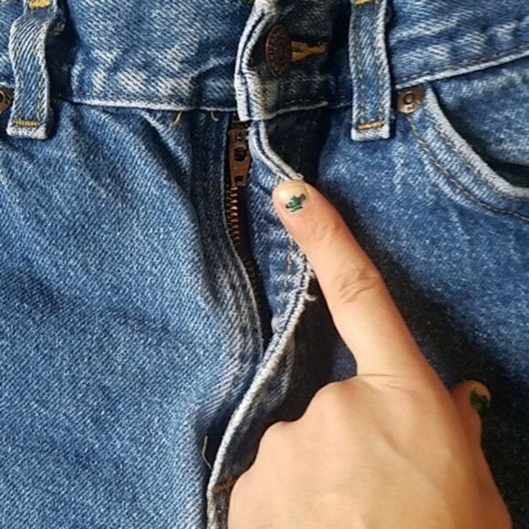 🌼 Vintage LEE high waisted cutoff shorts - Picture 3 of 8